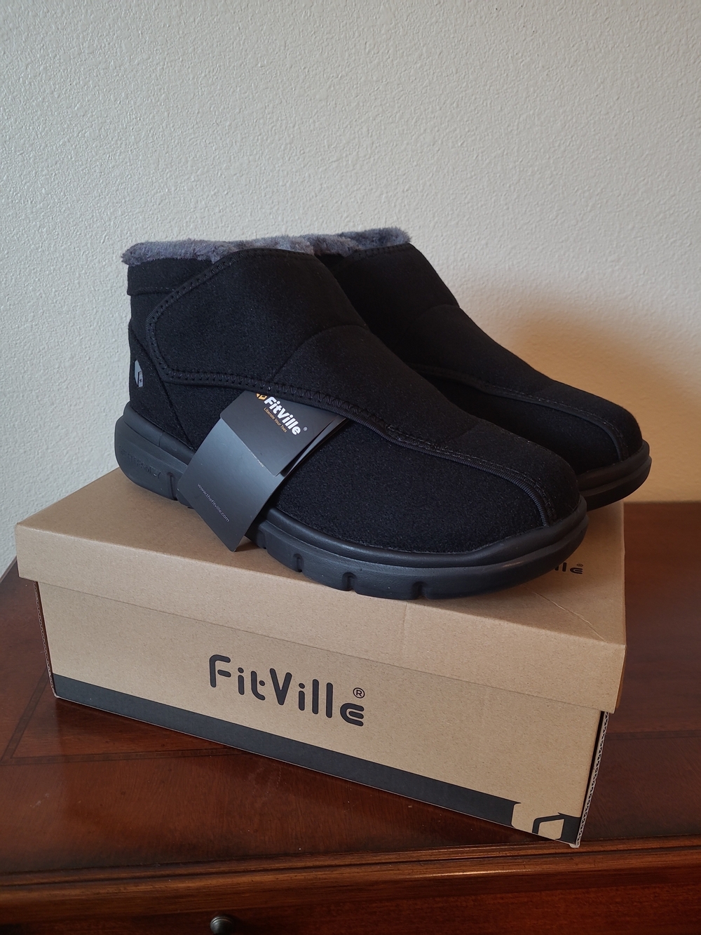 NWB FitVille Men’s Easytop Diabetic Black Cozy Slip-On Winter Boots
